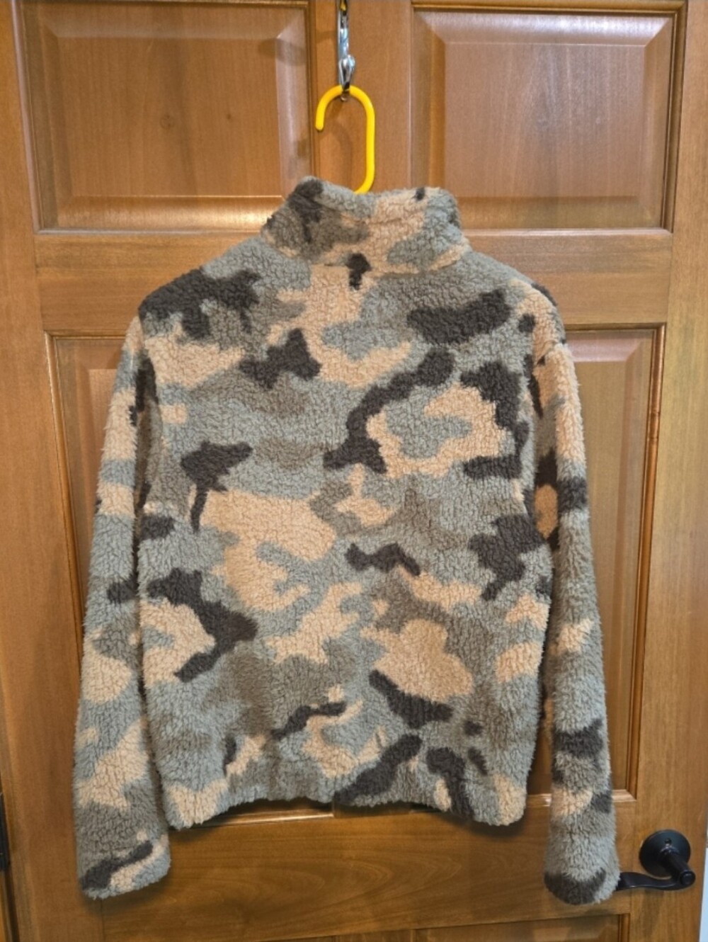 Fleece - Picture 2 of 5
